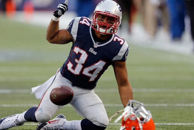 Controversial Call Helps Patriots Pull off Stunning Rally