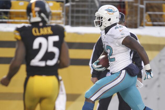 Charles Clay Comes Up Big for Dolphins