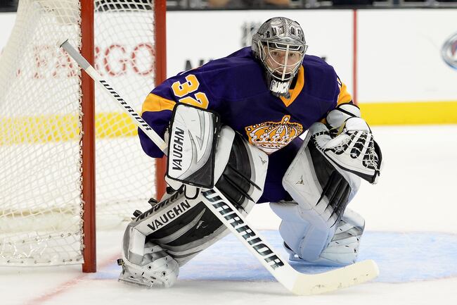 Hi-res-187855175-jonathan-quick-of-the-los-angeles-kings-in-goal-against_crop_north