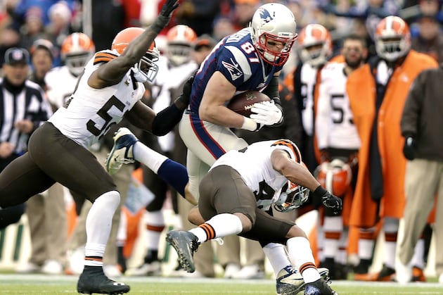 NFL Needs a 'Rob Gronkowski Rule,' but It Won't Save Players' Knees