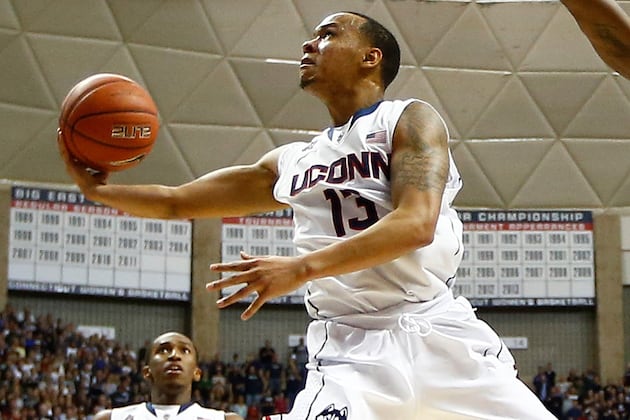 UConn Men Not Zoning Out So Far