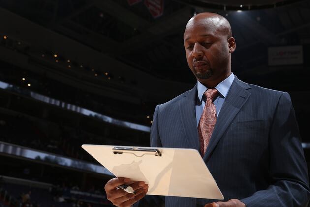 Brian Shaw Rids Denver Nuggets Locker Room of Pizza and Nachos Before Games