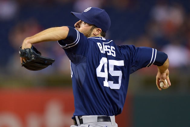 Astros Add Reliever Bass, Still Target Veras for 'Pen