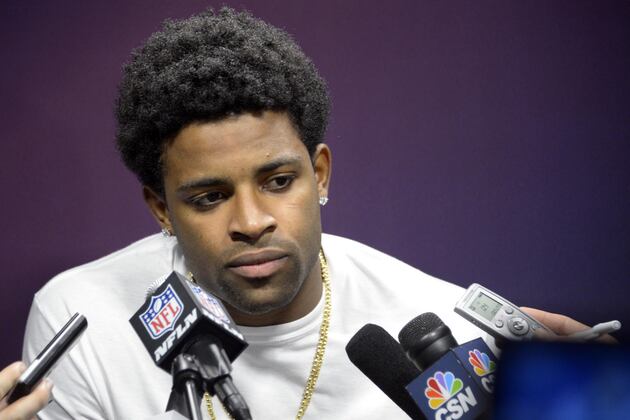 Michael Crabtree Has an Ankle Injury