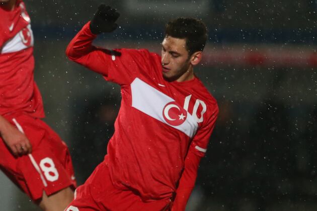 Arsenal Transfer News: Club Must Stay Aggressive in Pursuit of Hakan Calhanoglu