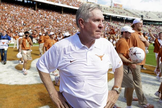 Twitter Reacts as Texas Announces Mack Brown Will Resign After Alamo Bowl