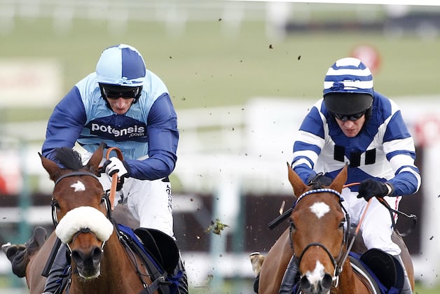 Oscar Whisky Claims Maiden Chase Win in Cheltenham