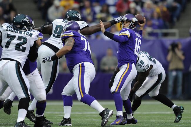 Hi-res-456870229-matt-cassel-of-the-minnesota-vikings-pass-the-ball_crop_north