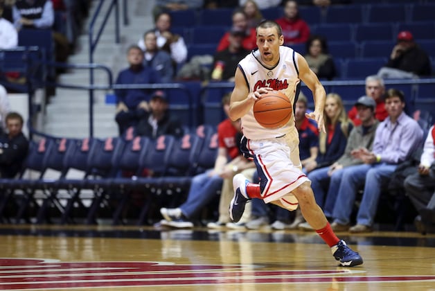 Marshall Henderson Involved in Bizarre Scoring Play in Middle Tenn vs. Ole Miss