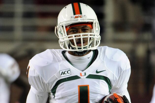 Hurns Named Team MVP at Hurricanes Award Banquet