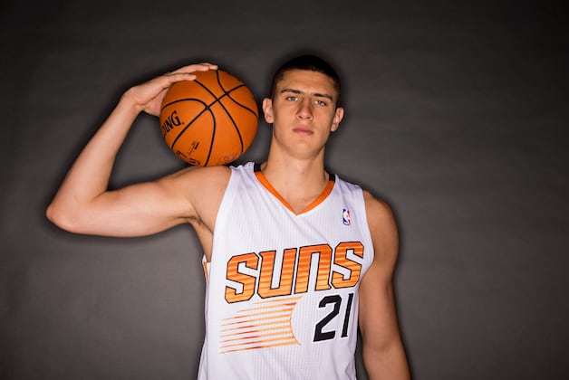 Phoenix Suns' Alex Len Staying Positive Despite Frustrating Start to Career