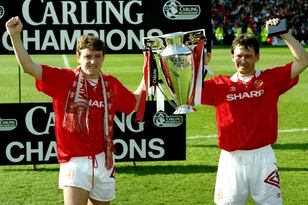 Hi-res-1217872-may-1994-steve-bruce-and-bryan-robson-of-manchester_crop_north