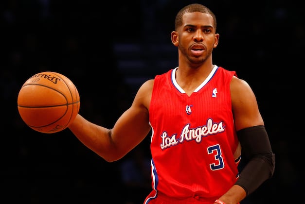 Clippers' Chris Paul Keeps Up with Basketball on Tech