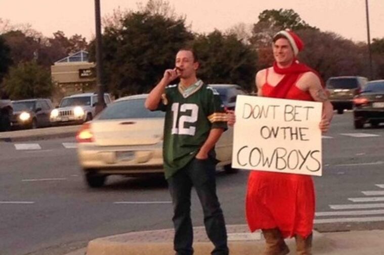Packers Fan Makes Cowboys Fan Pay for Lost Bet in Embarrassing Fashion