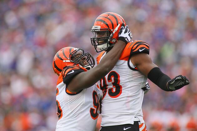 Why the Denver Broncos Should Sign Michael Johnson This Offseason