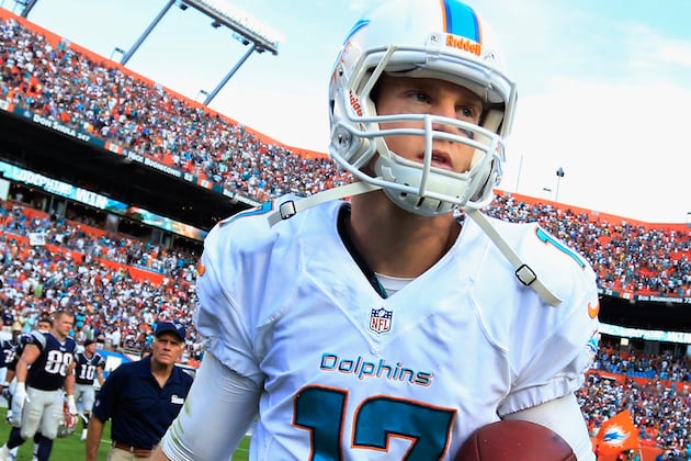 Tannehill Leaves Game Due to Leg Injury; Moore in