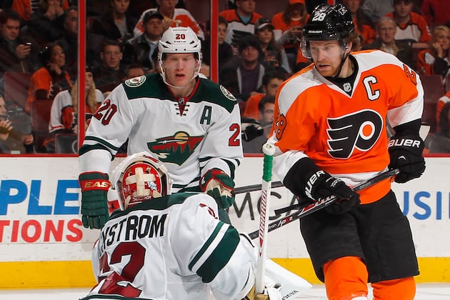Simmonds, Giroux Power Flyers Past Wild