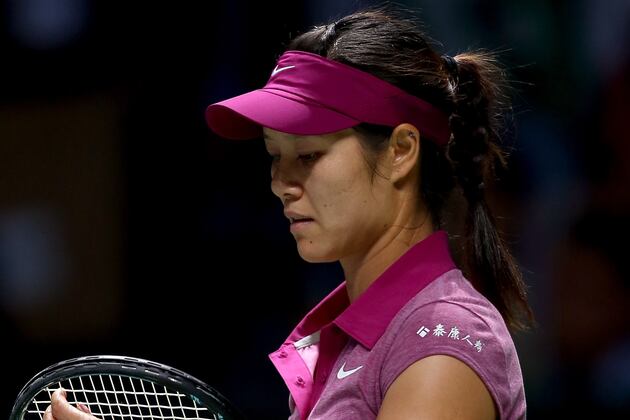 Li Na Shows Elegant Side in Magazine Fashion Shoot