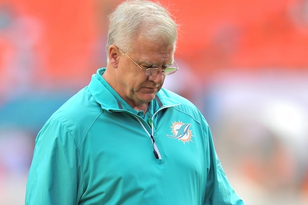 Dolphins OC Doesn't Regret Deserting Run Game vs. Bills