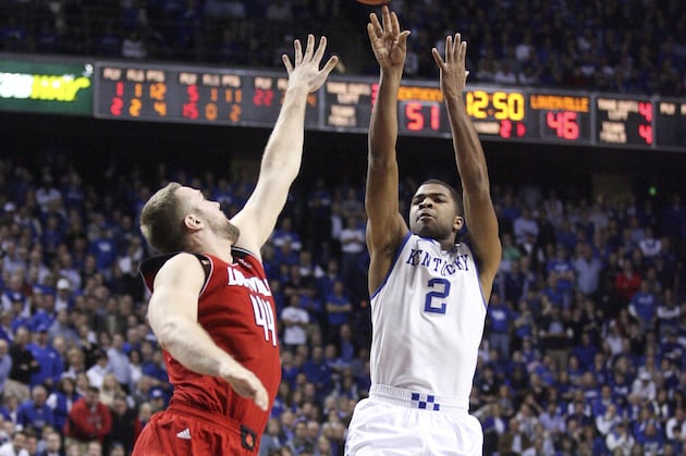 No. 18 Kentucky Upsets No. 4 Louisville in Rivalry Clash