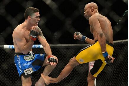 Image: Anderson Silva Suffers Gruesome Leg Injury