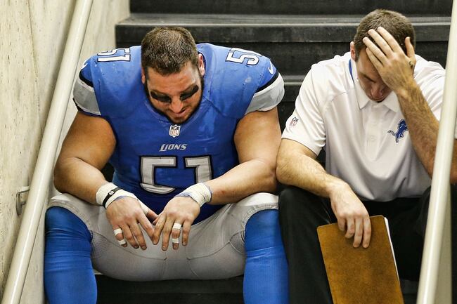 Hi-res-458918173-dominic-raiola-of-the-detroit-lions-sits-on-the-steps_crop_north