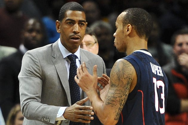 Slumping UConn Looks for Answers