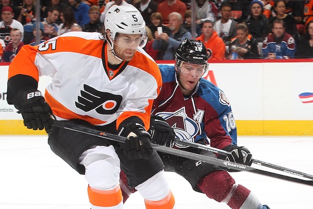 Avalanche Snap Flyers' Winning Streak