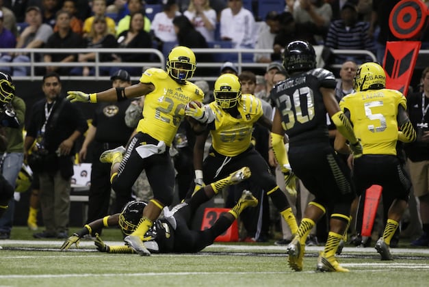 5-Star RB Joe Mixon Scores, Flashes Money Manziel Sign at Army All-American Bowl