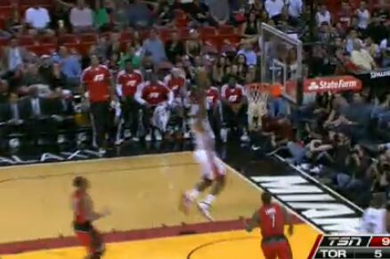 Dwyane Wade and LeBron James Connect for Ridiculous Alley-Oop vs. Raptors