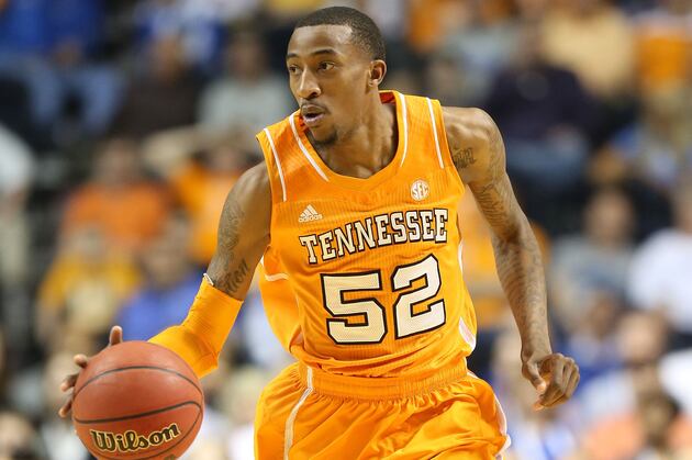 Tennessee's McRae and Arkansas' Portis Earn Weekly SEC Basketball Honors