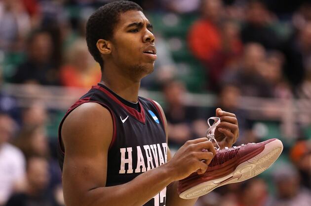 UConn Toughs out Win over Harvard