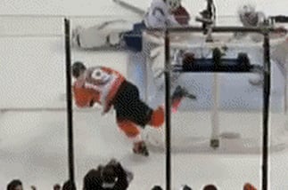 Scott Hartnell Flubs an Easy Goal in the Most Hilarious Way Possible