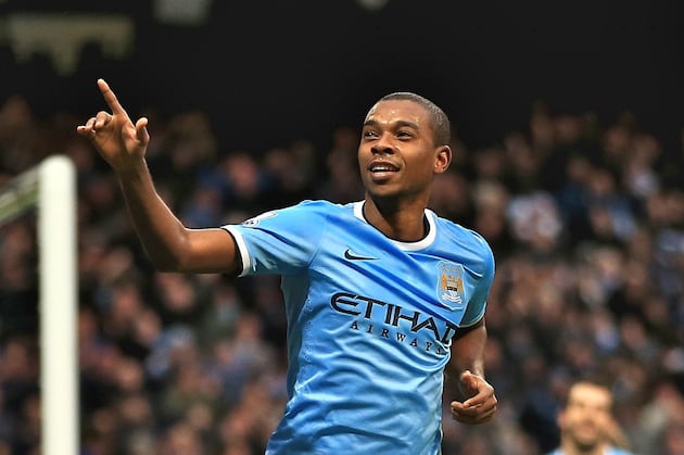 Fernandinho Form Should Cause Brazil Rethink Ahead of World Cup