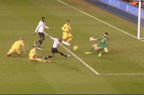 GIF: Jermain Defoe Gives Tottenham 2-0 Lead Against Crystal Palace
