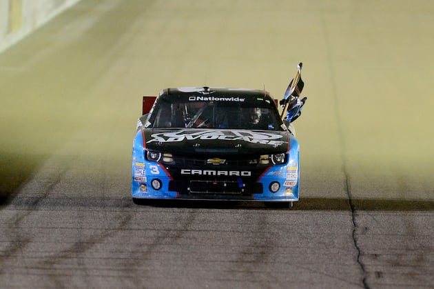 NASCAR Bans Tandem Drafting for Nationwide, Truck Series