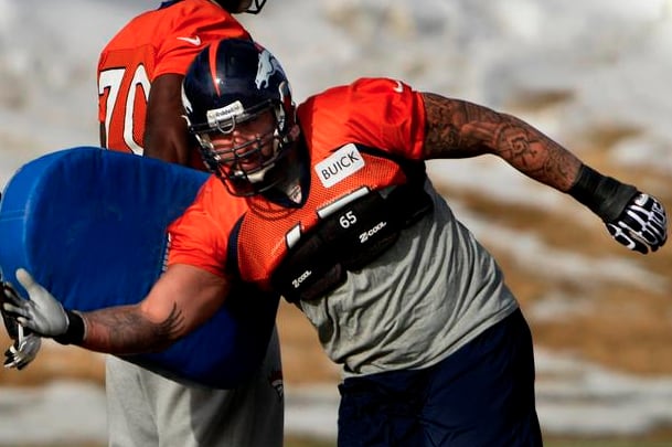 Broncos Offensive Guard Louis Vasquez Has Blocked for Rivers, Manning