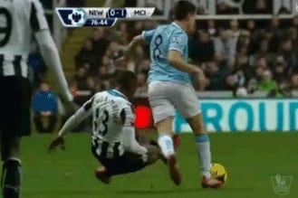 GIF: Mapou Yanga-Mbiwa Only Sees Yellow for Horror Tackle on Samir Nasri