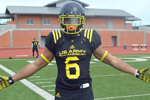 Volunteers Welcome Huge Group of Spring Enrollees