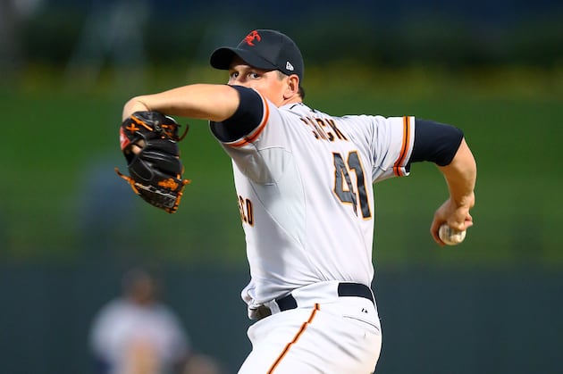 Giants Invite 26 Non-Roster Players to Spring Training