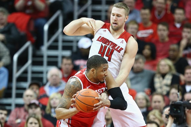 No. 18 Louisville Routs Houston 91-52