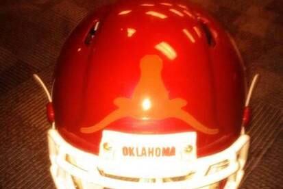 Gabe Ikard Adds Upside-Down Longhorns Sticker to Helmet