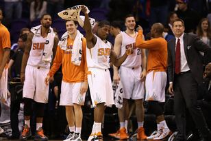 Hi-res-459188179-eric-bledsoe-of-the-phoenix-suns-celebrates-on-the_crop_north