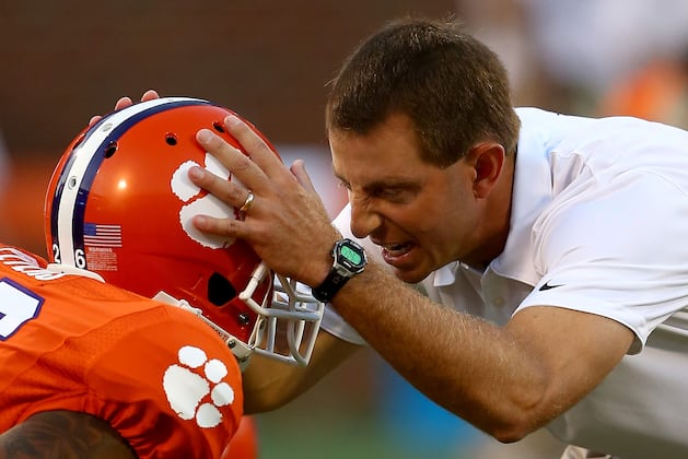 Report: Swinney's New Deal Worth 8-Yrs/$27.15M