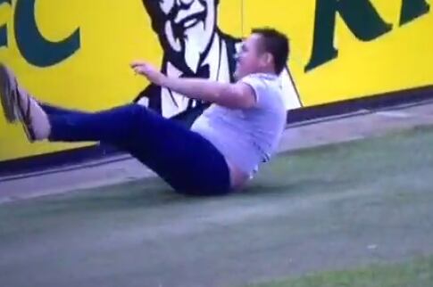 BBL Fan Tries to Catch a Six, Falls over into the Field of Play