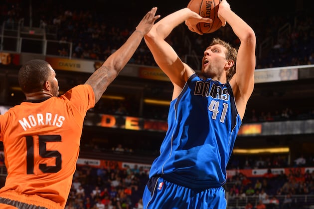 Mavericks Show Resiliency in Win over Suns as Season Reaches Halfway Point