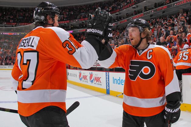 Flyers Rally for 6-4 Win over Islanders
