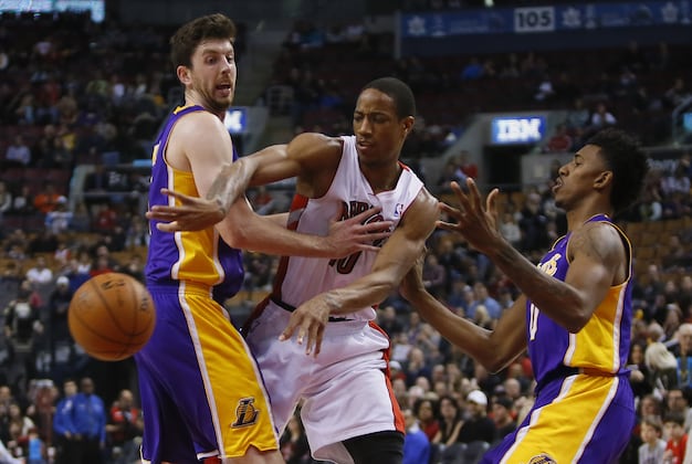 Los Angeles Lakers vs. Toronto Raptors: Live Score and Analysis
