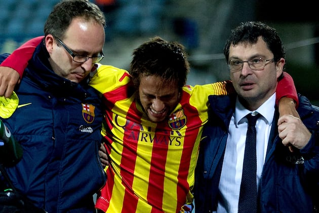 Breaking Down Neymar and Fernando Torres Injuries