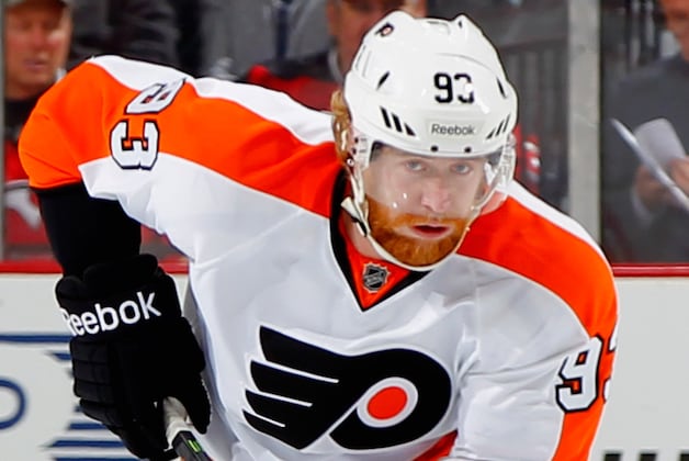 Jakub Voracek Suffers Upper-Body Injury vs. Islanders